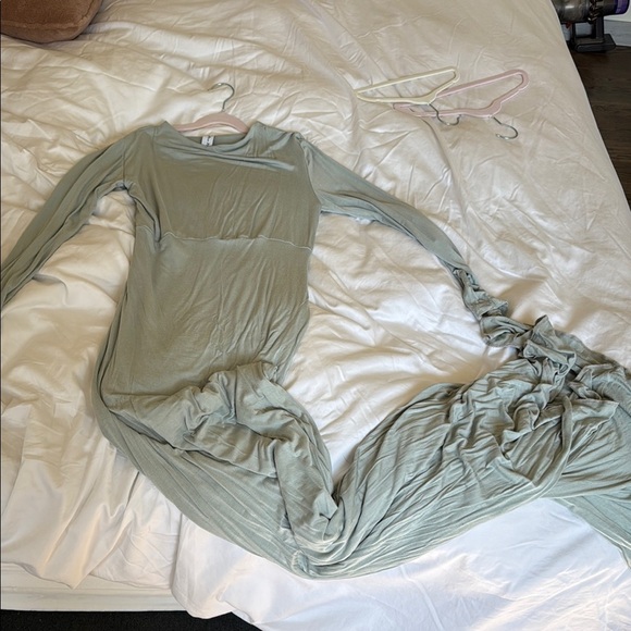 Seraphine Soft Green Maternity mermaid dress baby shower photo shoot S/M fit - Picture 2 of 8